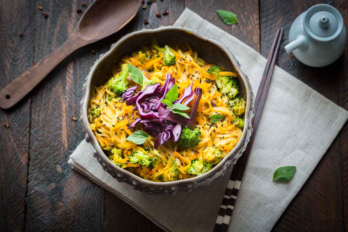 Nouilles de riz aux légumes - Recette asiatique