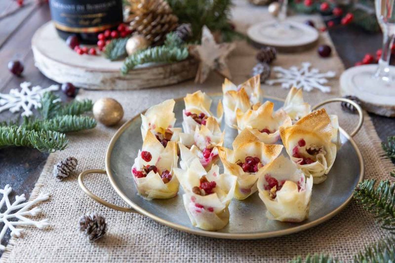 Bouchees Croustillantes Au Brie Et Airelles Recettes Pour Noel