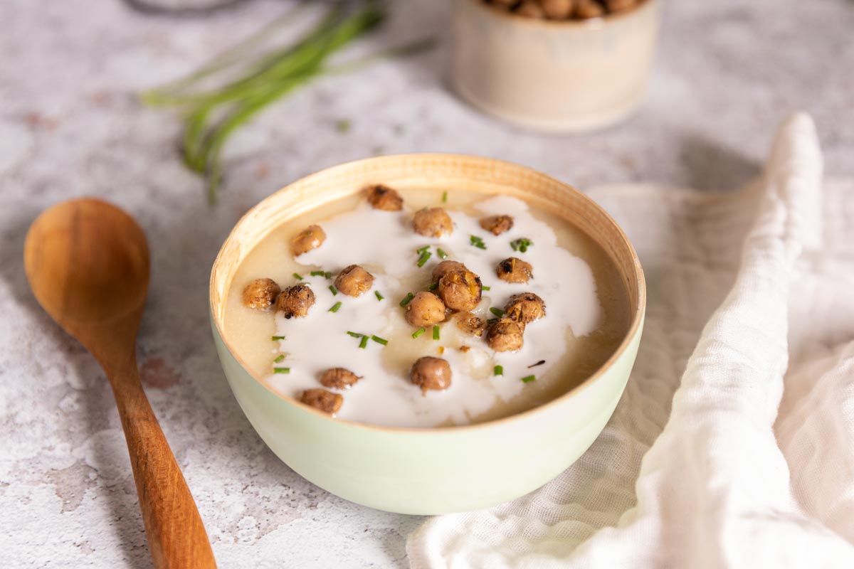 Recette de soupe de chou-fleur et pois chiche grillés