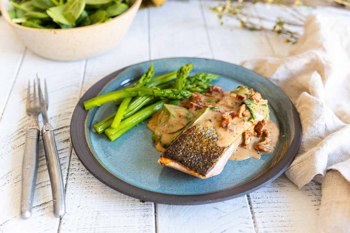 Recette de saumon à la crème et aux épinards