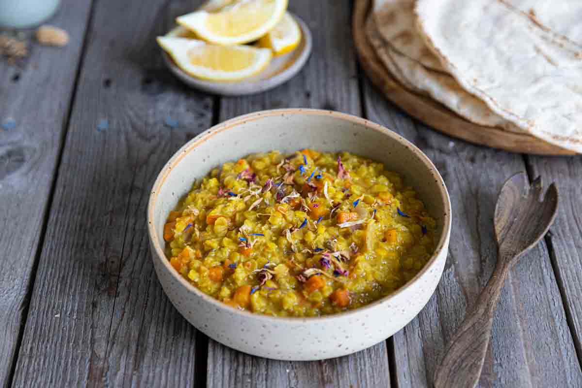 Recette de curry de lentilles jaunes au lait de coco