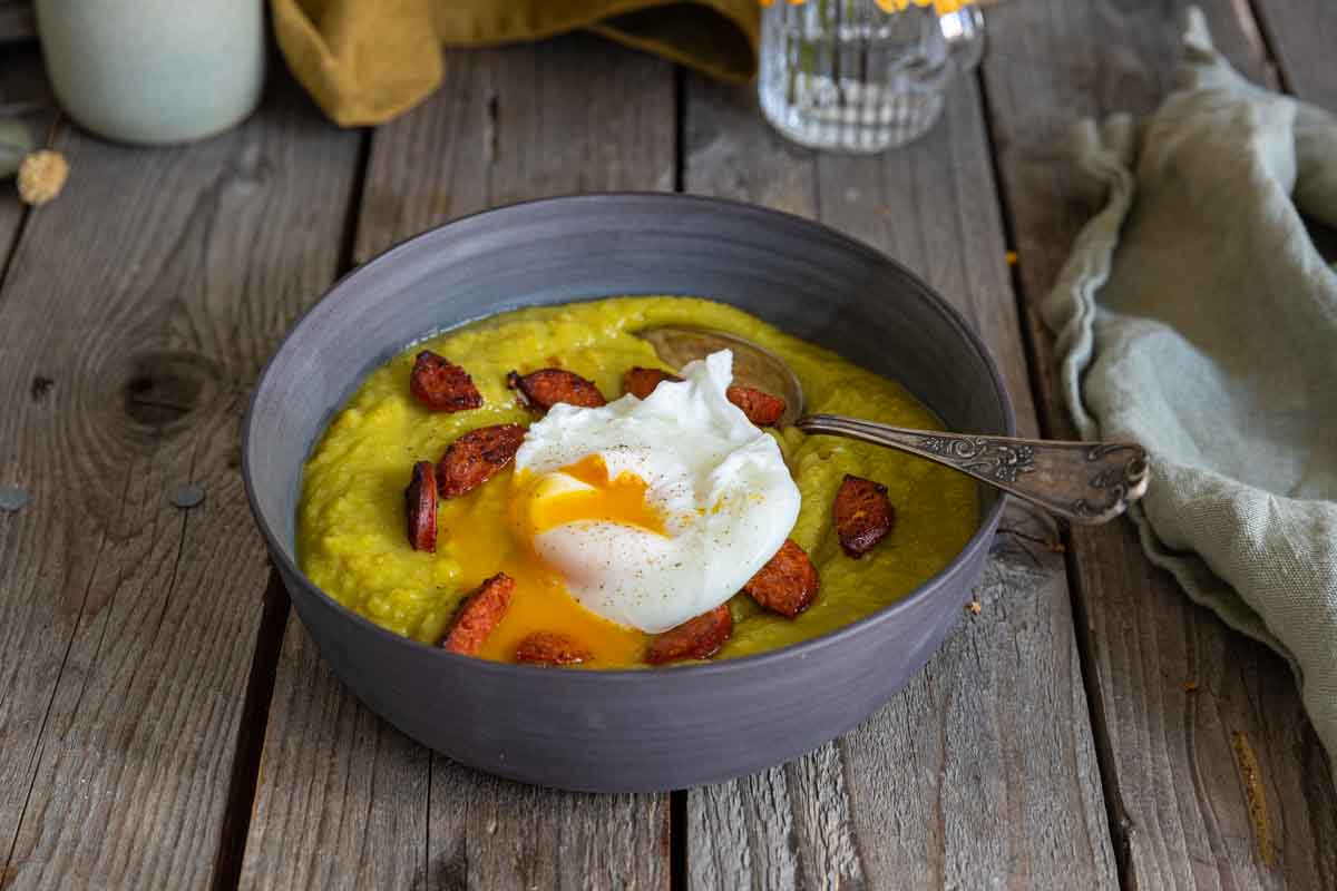 Recette de soupe de pois cassés et poireaux