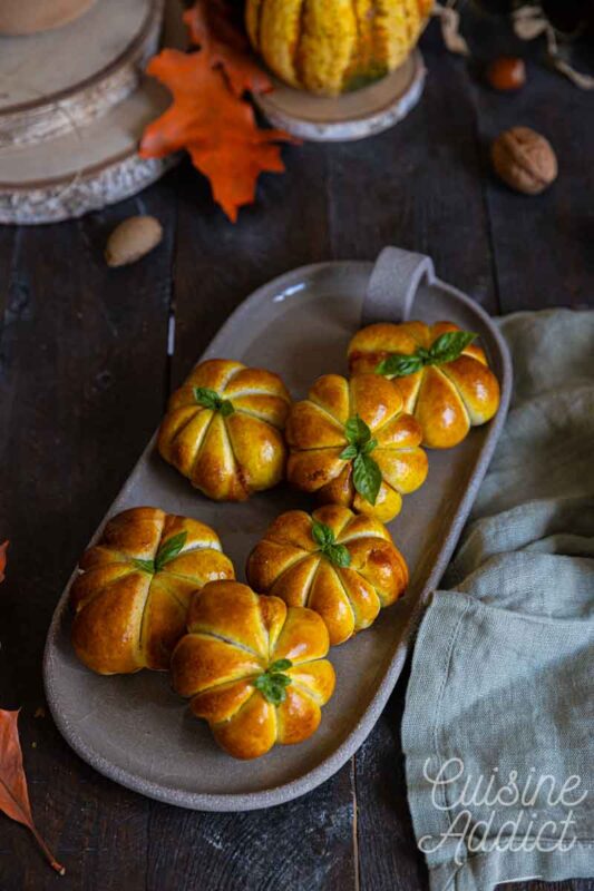 Petites pizza en forme de citrouille pour halloween