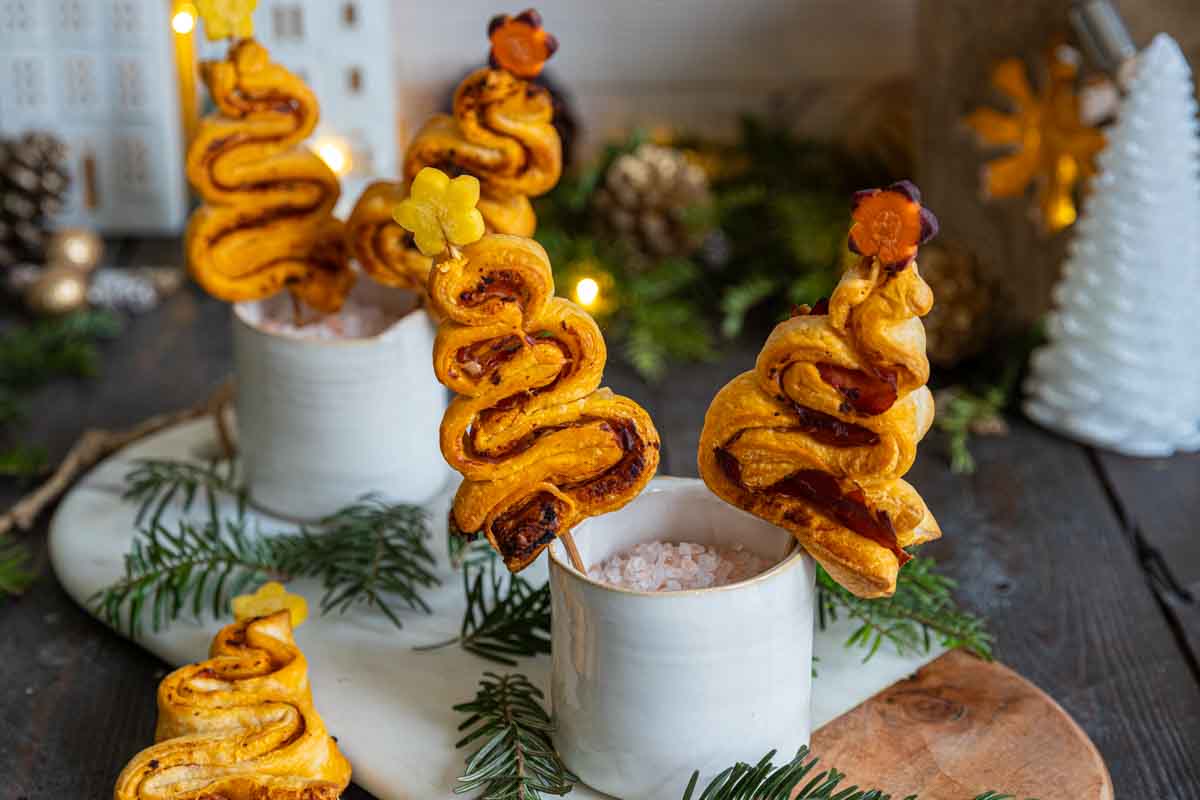 Petits feuilletés sapin pour l'apéritif de Noël : Recette rapide et festive  - Cuisine Addict