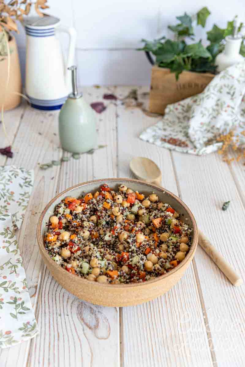 Salade complète de quinoa et pois chiche