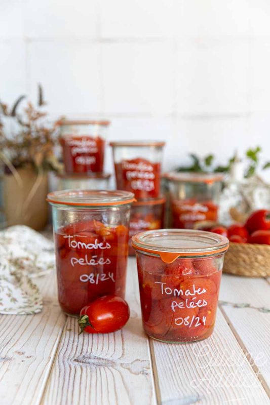 Tomates pelées en conserve maison