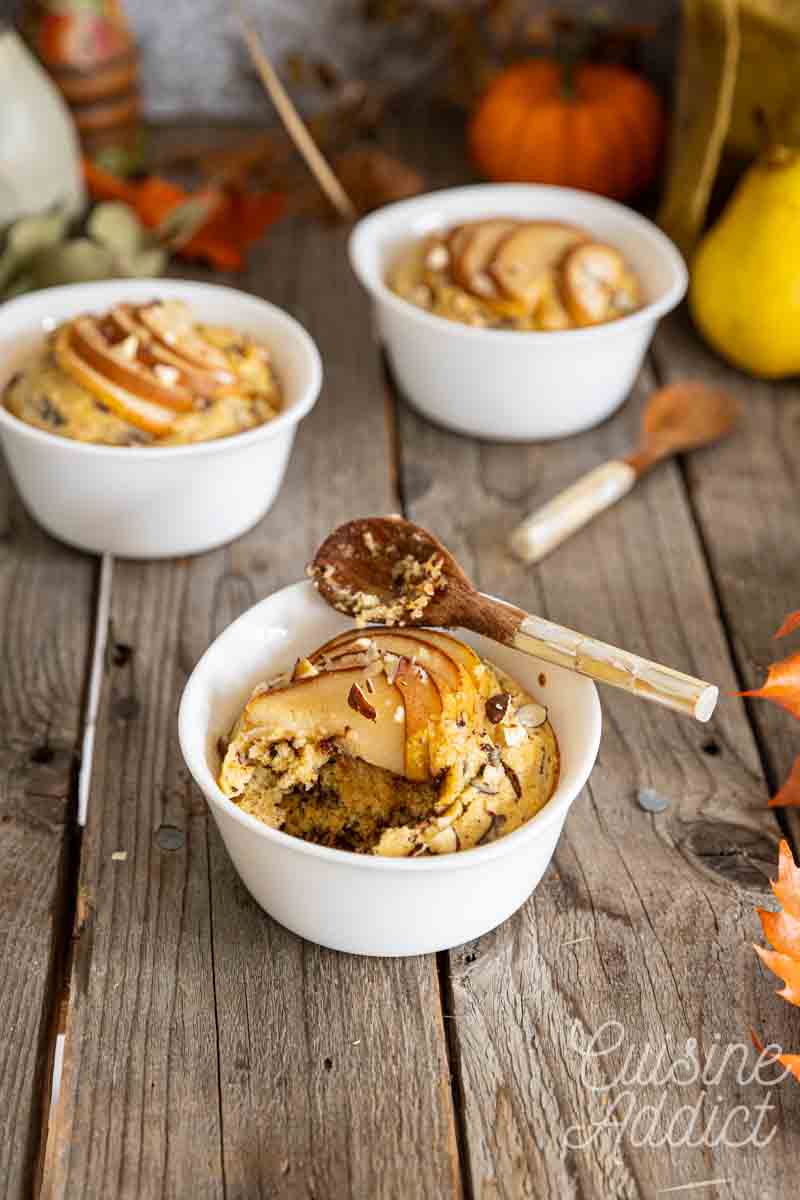 Gâteau poire, noisette et chocolat