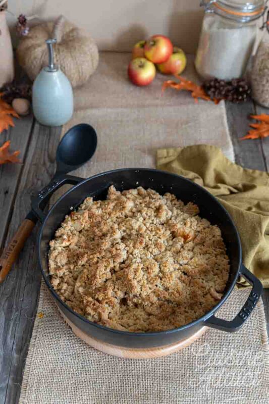 Crumble en cocotte en fonte
