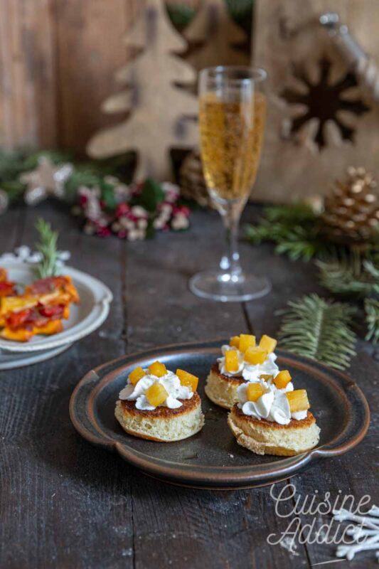 Briochettes au fromage de chèvre et kaki caramélisés