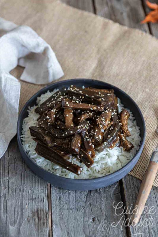 Recette d'aubergines laquées au sésame avec riz blanc