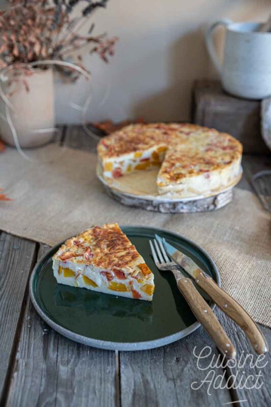 Quiche sans pâte aux courgettes et tomates avec mozzarella