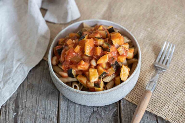 Recette de courgettes aux haricots blancs sauce tomate